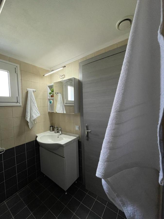 The Breeze & Sunlight Apartment Vrasna Luaran gambar