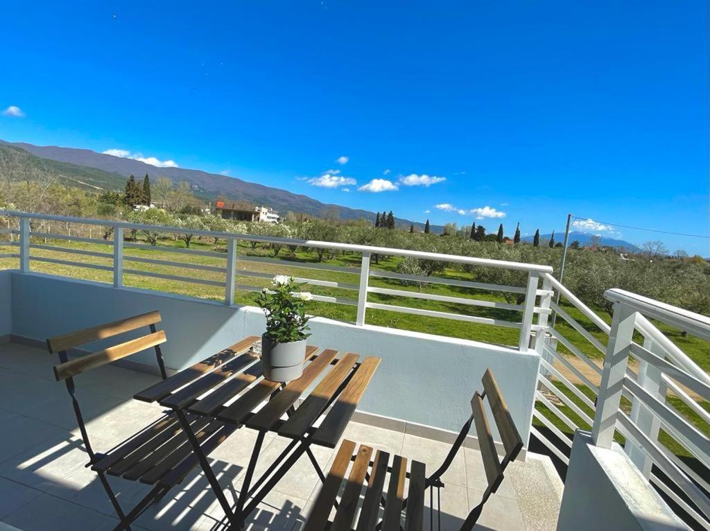 The Breeze & Sunlight Apartment Vrasna Luaran gambar